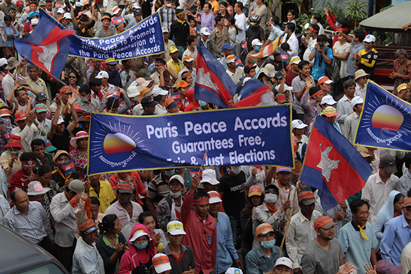 Demonstration gegen Wahlmanipulationen in Phnom Penh, Oktober 2013. (Foto: LICADHO, CC BY-NC 4.0)